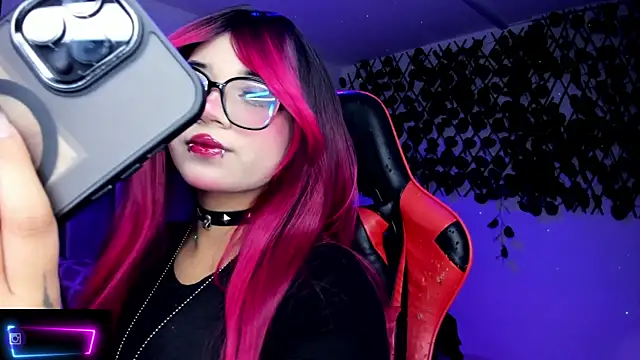 Kitty Gang online show from February 11, 2026, 2:00 am