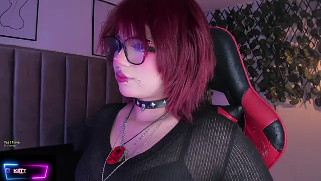 Snapshot of Kitty_Gang chatting on September 26, 2025, 2:40 am Kitty Gang online show from September 26, 2025, 2:40 am