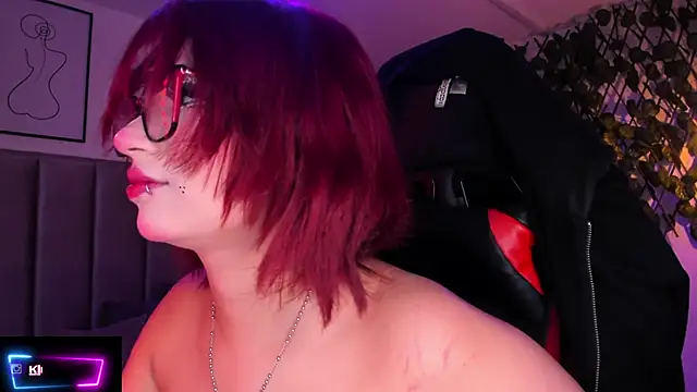 Snapshot of Kitty_Gang chatting on October 22, 2025, 2:33 am Kitty Gang online show from October 22, 2025, 2:33 am