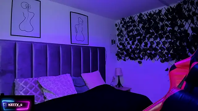 Kitty Gang online show from February 24, 2026, 1:39 am