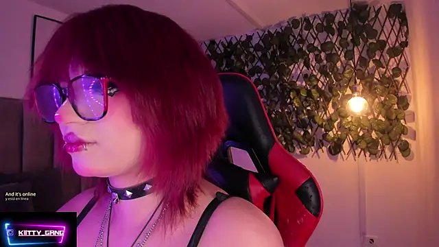 Snapshot of Kitty_Gang chatting on September 27, 2025, 2:18 am Kitty Gang online show from September 27, 2025, 2:18 am