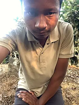 Snapshot of ShroveRising chatting on January 17, 2026, 10:19 am ShroveRising online show from January 17, 2026, 10:19 am