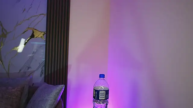 AlliceRouse online show from September 18, 2025, 12:08 pm