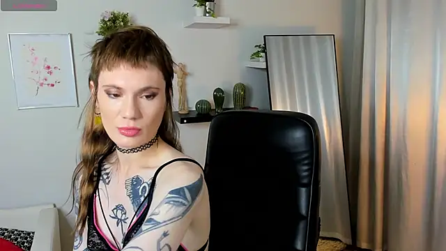 Snapshot of Fog_Foggy_Love chatting on October 9, 2025, 8:53 pm Fog Foggy Love online show from October 9, 2025, 8:53 pm