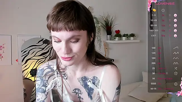 Snapshot of Fog_Foggy_Love chatting on March 19, 2025, 8:54 pm Fog Foggy Love online show from March 19, 2025, 8:54 pm