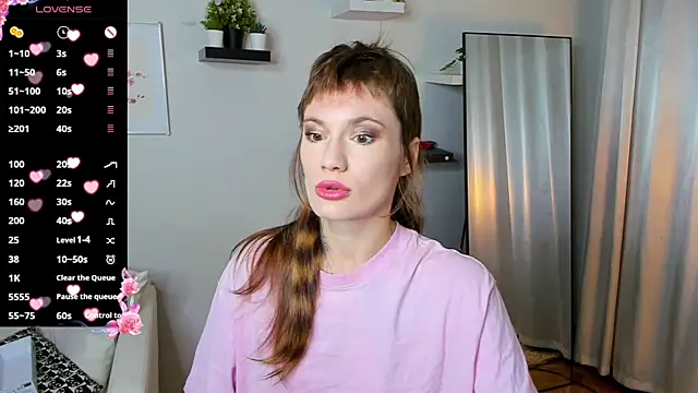 Snapshot of Fog_Foggy_Love chatting on October 19, 2025, 8:33 pm Fog Foggy Love online show from October 19, 2025, 8:33 pm