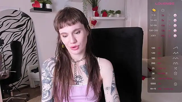 Snapshot of Fog_Foggy_Love chatting on February 28, 2025, 3:48 am Fog Foggy Love online show from February 28, 2025, 3:48 am