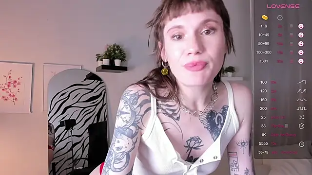 Snapshot of Fog_Foggy_Love chatting on March 3, 2025, 12:12 am Fog Foggy Love online show from March 3, 2025, 12:12 am