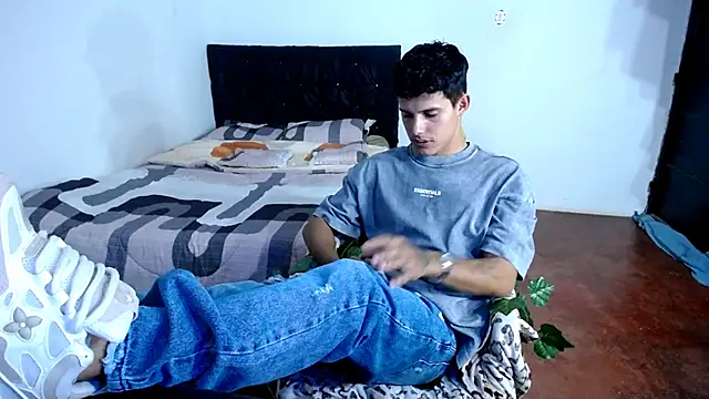 freddy romas online show from September 29, 2025, 1:56 am