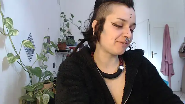 Snapshot of kinkyspirali chatting on March 4, 2026, 12:57 pm kinkyspirali online show from March 4, 2026, 12:57 pm