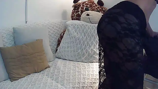 mysterymel online show from March 7, 2025, 2:34 pm