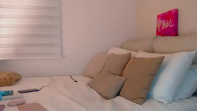 Snapshot of Gia_Ferh chatting on September 20, 2025, 12:48 am Gia Ferh online show from September 20, 2025, 12:48 am