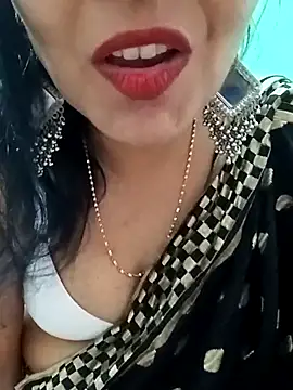 Snapshot of Saroj-Shah chatting on October 13, 2025, 4:19 pm Saroj-Shah online show from October 13, 2025, 4:19 pm