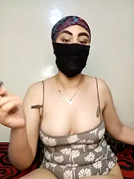 Snapshot of Lalou chatting on January 12, 2025, 4:50 pm Lalou online show from January 12, 2025, 4:50 pm