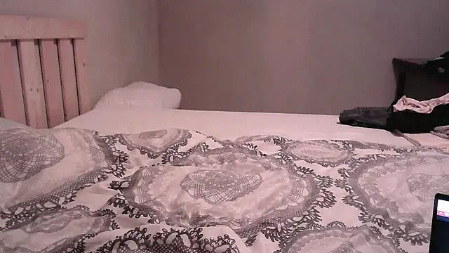 Snapshot of 33__Max chatting on December 28, 2024, 8:36 pm 33 Max online show from December 28, 2024, 8:36 pm