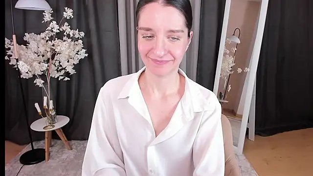 helentasty online show from March 7, 2025, 5:40 am