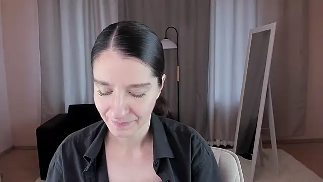 Snapshot of helentasty chatting on September 28, 2025, 2:18 am helentasty online show from September 28, 2025, 2:18 am