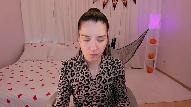 Snapshot of helentasty chatting on October 30, 2025, 3:49 am helentasty online show from October 30, 2025, 3:49 am