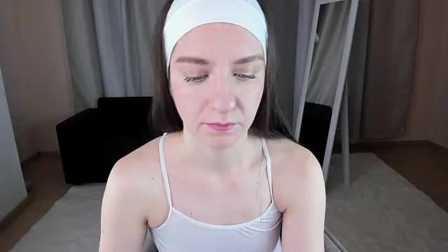 Snapshot of helentasty chatting on October 23, 2025, 2:43 am helentasty online show from October 23, 2025, 2:43 am