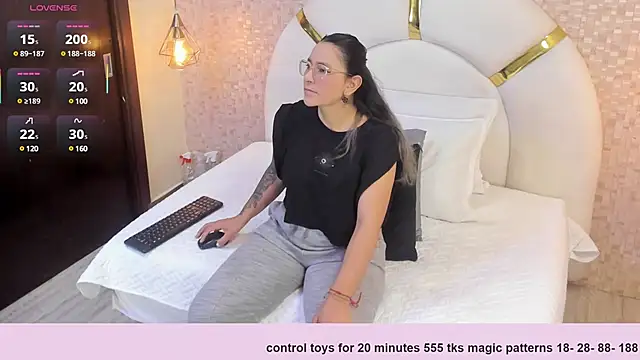 sophie 1 online show from March 1, 2025, 3:10 am