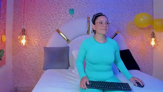sophie 1 online show from March 20, 2025, 3:13 am