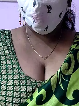 mallu-sumi online show from November 17, 2025, 3:32 am