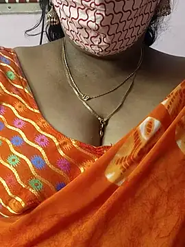 mallu-sumi online show from October 3, 2025, 9:44 am