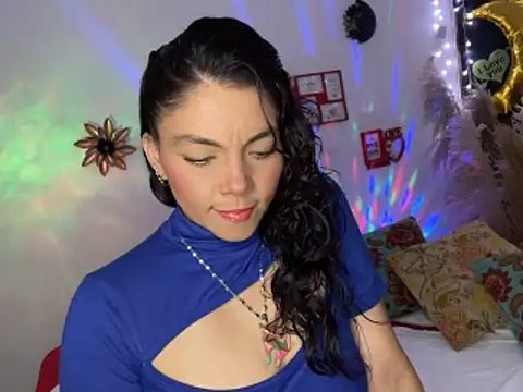 amii777 online show from December 21, 2025, 6:37 am