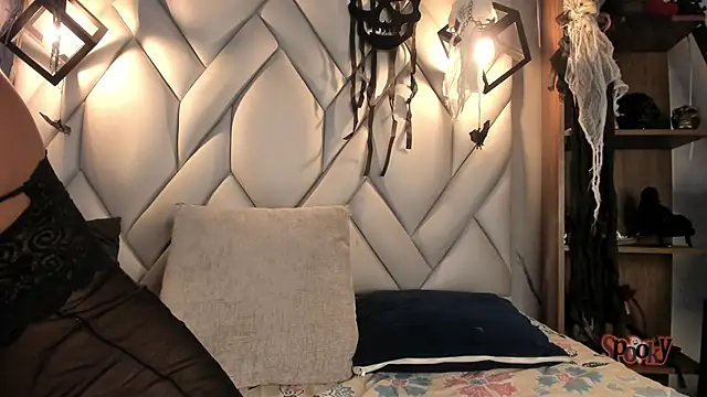 Snapshot of kristakinnky chatting on October 20, 2025, 2:28 pm kristakinnky online show from October 20, 2025, 2:28 pm