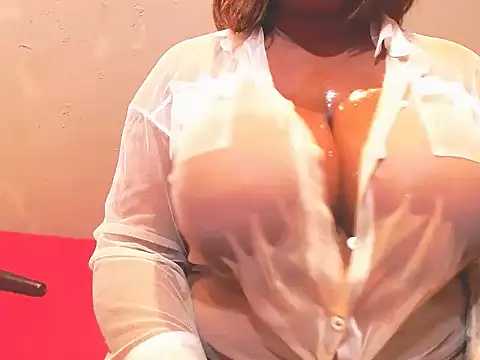 NaughtyNicoleXX2 online show from October 31, 2025, 7:05 am