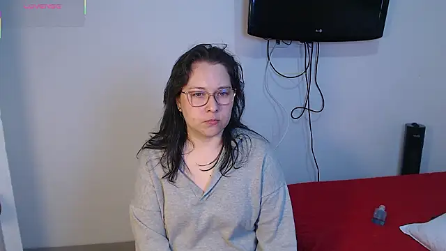 May Carlier online show from March 1, 2026, 3:17 am