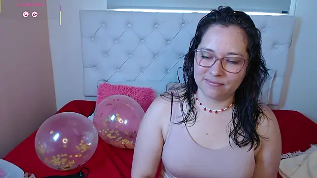 May Carlier online show from February 13, 2026, 7:25 pm