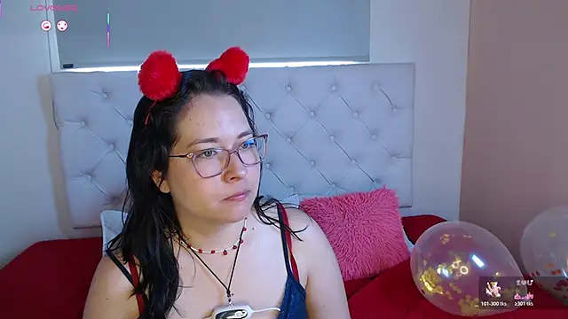 May Carlier online show from February 15, 2026, 5:23 pm