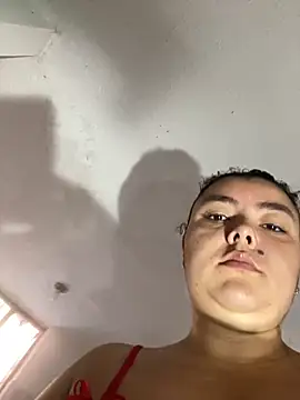 Snapshot of CCHATAL chatting on October 6, 2025, 1:01 pm CCHATAL online show from October 6, 2025, 1:01 pm