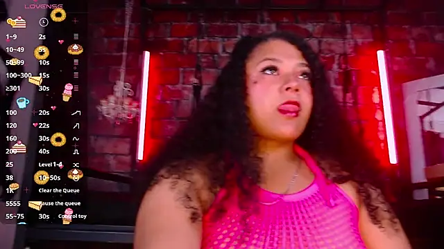 Snapshot of JadeSoleile chatting on September 27, 2025, 12:00 pm JadeSoleile online show from September 27, 2025, 12:00 pm