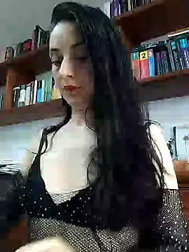 Snapshot of amellie_ros chatting on December 22, 2024, 9:20 pm amellie ros online show from December 22, 2024, 9:20 pm