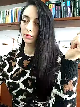 Snapshot of amellie_ros chatting on December 27, 2024, 7:35 pm amellie ros online show from December 27, 2024, 7:35 pm