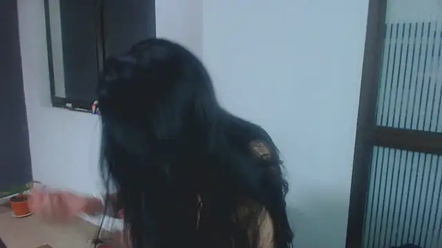 Snapshot of amellie_ros chatting on October 18, 2025, 11:29 pm amellie ros online show from October 18, 2025, 11:29 pm