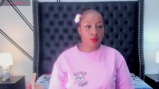 Snapshot of Krystal_cambell1 chatting on October 3, 2025, 7:48 pm Krystal cambell1 online show from October 3, 2025, 7:48 pm