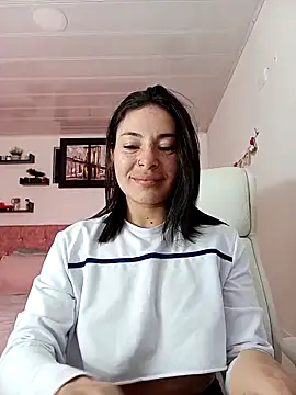 emmaroxi online show from March 5, 2025, 8:10 pm