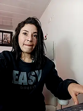 emmaroxi online show from February 27, 2025, 7:37 pm