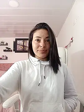 emmaroxi online show from February 21, 2025, 7:32 pm