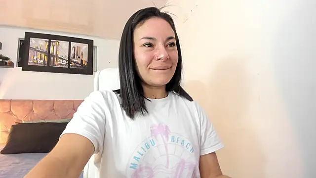 emmaroxi online show from January 28, 2025, 12:54 pm