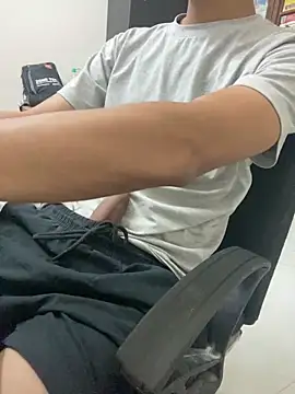 Snapshot of wknows2 chatting on October 7, 2025, 11:00 am wknows2 online show from October 7, 2025, 11:00 am