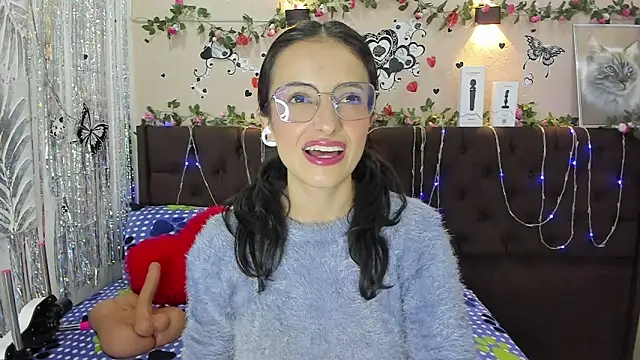 HottCandy21 online show from March 18, 2025, 7:22 pm
