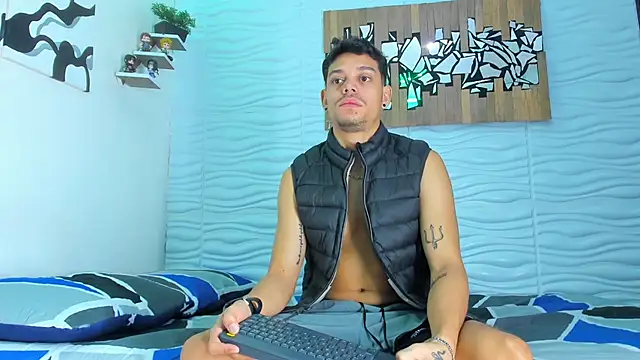 Friendsofeverything  online show from September 19, 2025, 1:48 pm