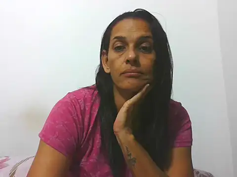 latinbrunettet online show from January 7, 2026, 1:16 pm