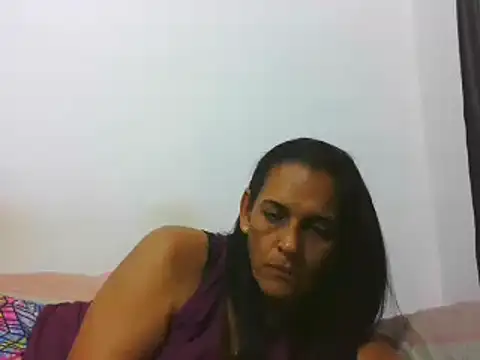 latinbrunettet online show from December 18, 2024, 6:25 pm