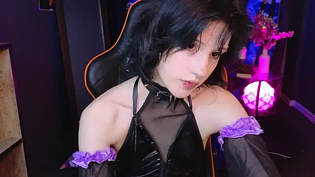 dark vamp  online show from January 30, 2025, 8:53 pm