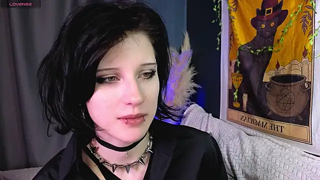dark vamp  online show from January 23, 2025, 6:45 pm